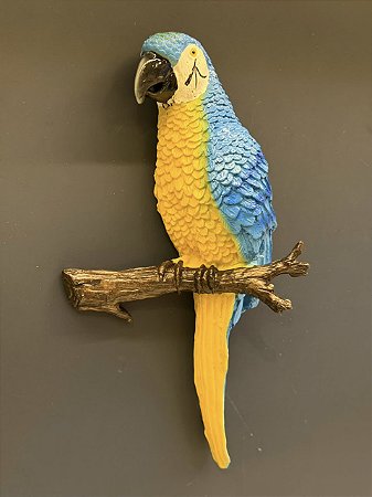 Escultura de Parede - Arara - Decorativa - Resina - Azul e Amarelo - 29CM