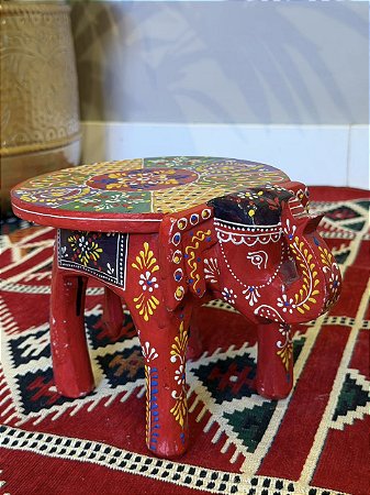 Banqueta - Elefante - Madeira - 16cm - Pintado à Mão - Vermelho e Colorido