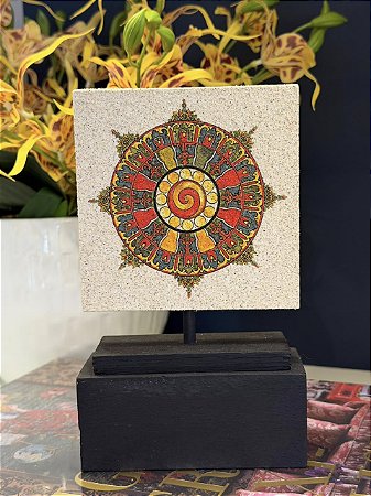 Escultura Mandala - Madeira e Pedra de Sabão - Pintado à mão - Colorido