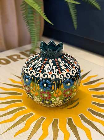 Romã Decorativa - Cerâmica - Pintado à mão - Turquia - Verde Escuro e Verde Claro - 7,5CM