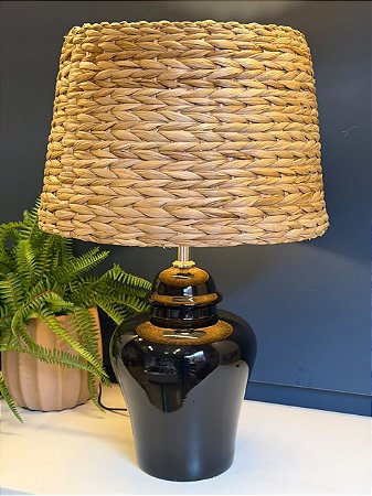 Abajur - Cerâmica - Preto com Cúpula de Palha