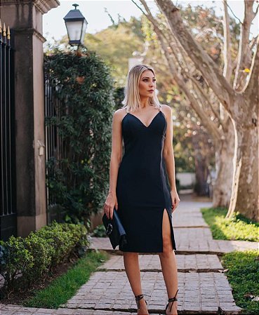 vestido midi tubinho com fenda