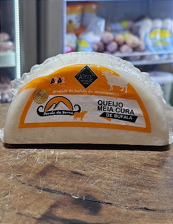 Queijo Meia Cura - Búfala - 350g - Pérola da Serra