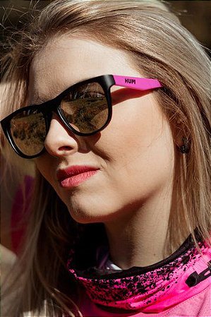 OCULOS DE SOL HUPI MACAU PRETO E PINK LENTE PRATA