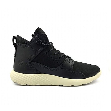bota timberland flyroam