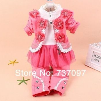 Conjunto em moletom com flores