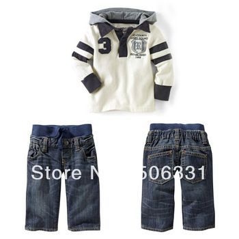 conjunta de calça e jaqueta