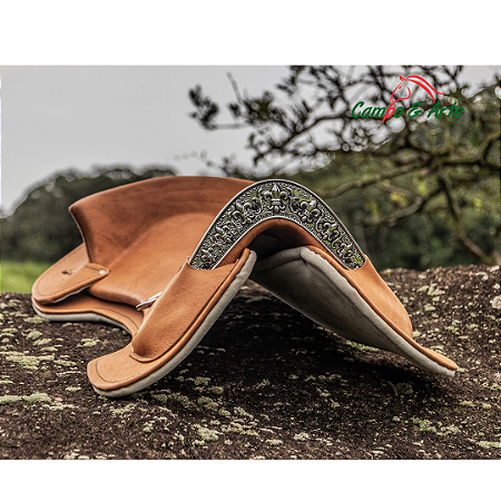 Sela N°2 Anatômica Chapeada COM Gato - Cor Mostarda