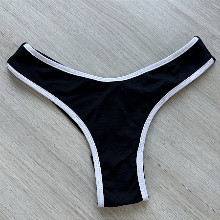 Calcinha Asa Delta Fio duplo 012 Preto viés branco ( BOJO NÃO INCLUSO)