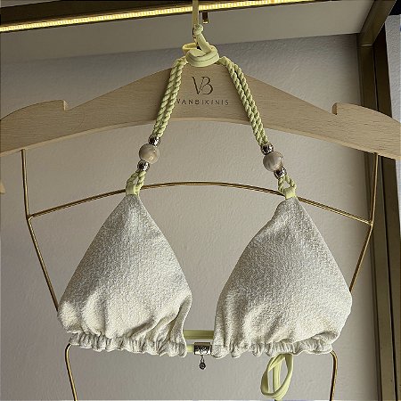 Top cortininha com bojo detalhes trançados e miçangas alças com bojo removível Algodão doce amarelinho (CALCINHA NÃO INCLUSO)