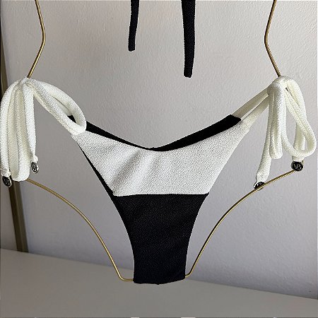 Calcinha Lacinho fio duplo Tulum off white e preto (top não incluso)