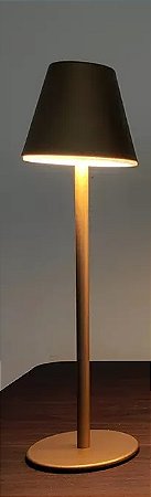 ABAJUR MARROM FOSCO DE MESA