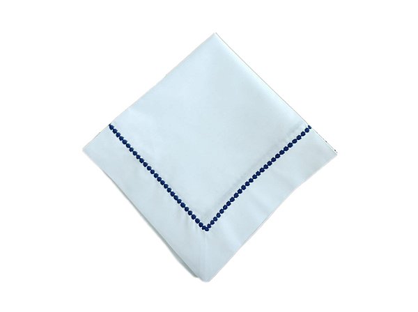 GUARDANAPO BRANCO COM POA AZUL MARINHO