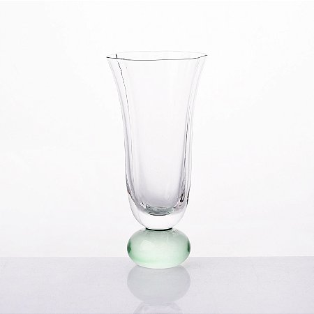 TAÇA FLOR ALTA EM VIDRO ESFERA VERDE