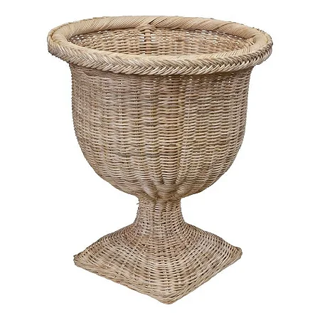 VASO EM RATTAN