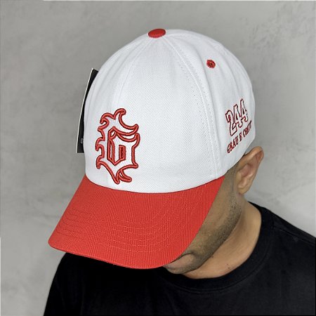 BONÉ GRAU E CORTE 244 - BRANCO COM VERMELHO