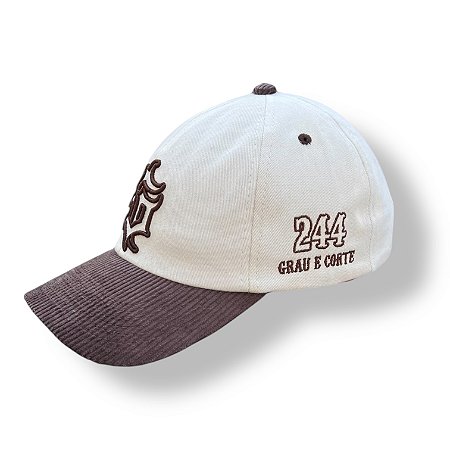 BONÉ GRAU E CORTE 244 - OFF WHITE COM MARROM ABA DE CAMURÇA