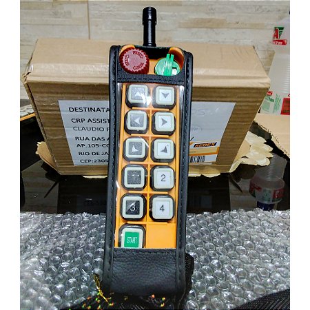 CAPA PARA CONTROLE REMOTO INDUSTRIAL FABRICADO EM COURO LEGITIMO ACOMPANHA 1 ALÇAS REMOVÍVEIS.