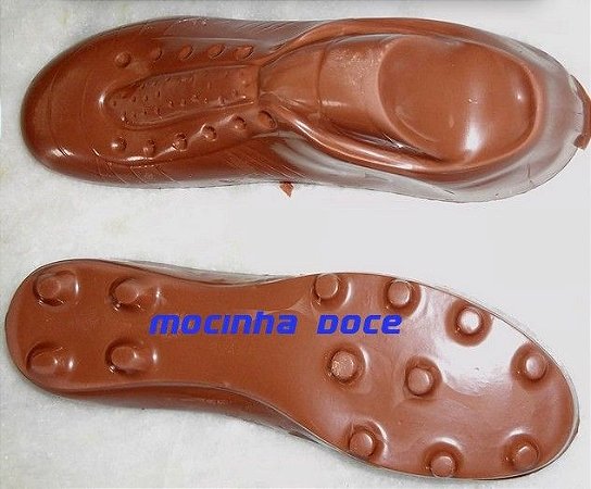 chuteira de chocolate