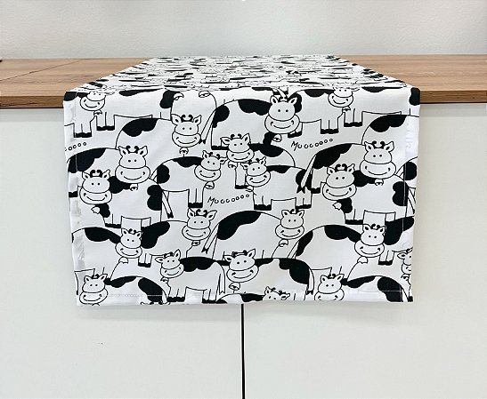 Caminho de Mesa 1,48m x 38cm - Vaquinha Preta