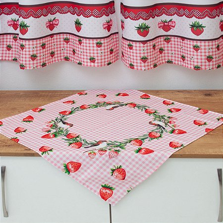 Toalha de Chá Quadrada /Centro de Mesa 0,60cm x 0,60cm - Estampa Morango Xadrez