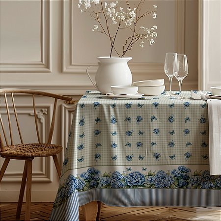 Toalha de Mesa 4 Lugares 1,45m x 1,35m Estampa Hortênsia Digital