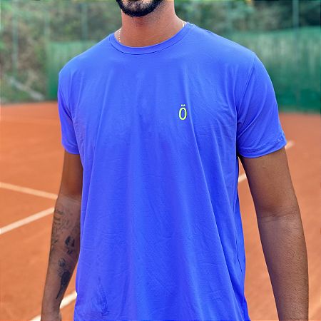 CAMISETA MASCULINA DJOKO - MINIMALISTA ÖTA - VIOLETA-AMARELO NEON . ÖTA TENNIS CLUB
