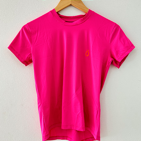 CAMISETA BABY LOOK BIA - MINIMALISTA ÖTA - ROSA CHICLETE- LARANJA FLUOR . ÖTA TENNIS CLUB