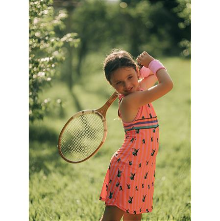 vestido de TENNIS e B.T | nadador BEIJA-FLOR-DO-CANTO LISTRADO . ÖTA TENNIS CLUB