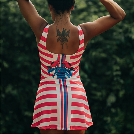 vestido  de TENNIS |ONS| .  estampa TIÊ SANGUE - RED. ÖTA TENNIS CLUB