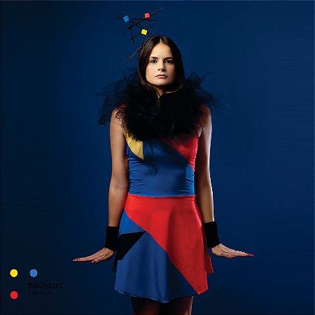 vestido de TENNIS e B.T | BADOSA. GEOMETRIA BHS2.  BAUHAUS . ÖTA TENNIS CLUB