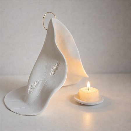 MANTO DE MARIA flores de lavanda | 013.26 | BRANCA| CERÂMICA FRIA | @SILENCIO_DE_MARIA