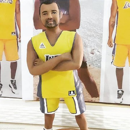 Escultura humanizada e personalizada em biscuit