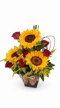 Arranjo Harmonia de Girassóis & Rosas Vermelhas – Elegância e Emoção