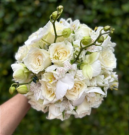 Buquê com Orquídeas Brancas
