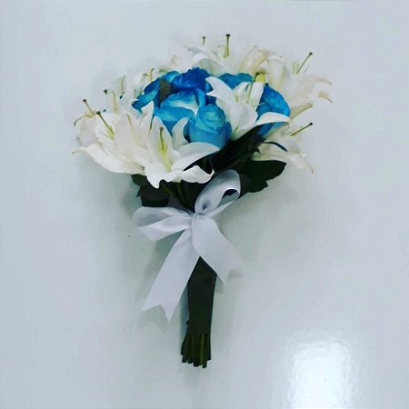 Buque De Rosas Azuis E Lirios Floricultura Bh Flores Bh Decorar Com Flores