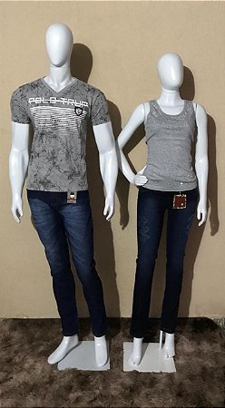 regata e calça jeans feminina