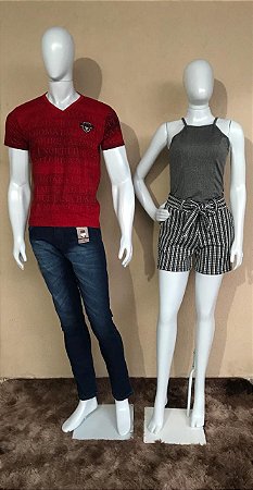 calça jeans vermelha escura feminina