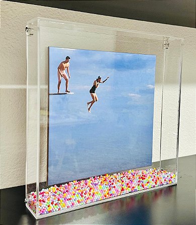Quadro em Acrílico com azulejo Piscina de Bolinhas