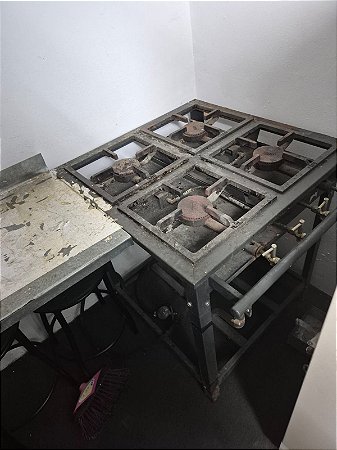FOGÃO INDUSTRIAL 4 BOCAS GRAFITE (USADO)