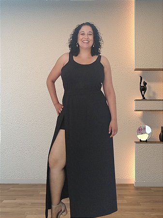Vestido Feminino Longo Plus Size Fenda e Shorts Embutido