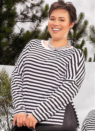 Blusa Listrada em Malha Fio Tinto Manga Longa Plus Size