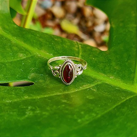 Anel em Prata 925 e Granada