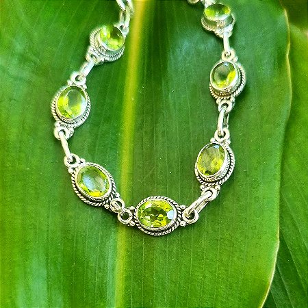 Pulseira Oval em Prata 925 e Peridoto