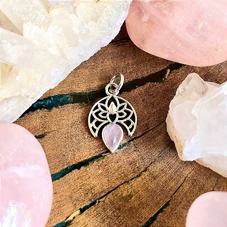 Pingente Flor de Lótus em Prata 925 e Quartzo Rosa