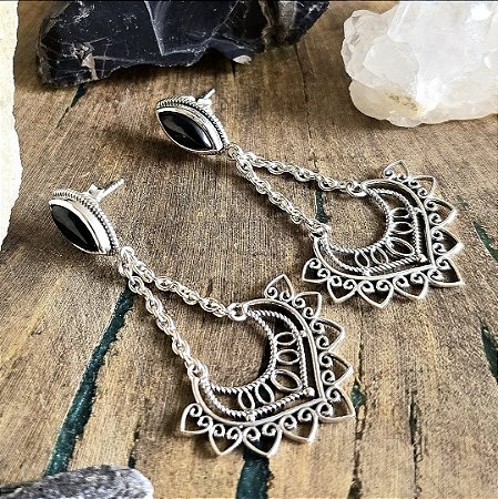 Brinco Boho Arabescos em Prata 925 e Ônix