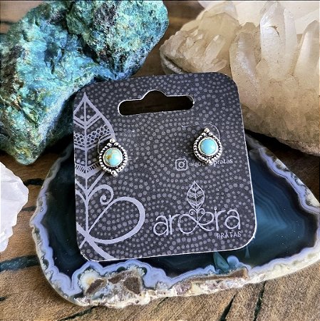 Brinco Pequeno Boho em Prata 925 e Turquesa Sintética