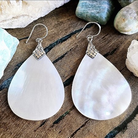 Brinco Médio em Prata 925 e Madrepérola