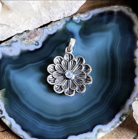 Pingente Flor em Prata 925 e Pedra da Lua