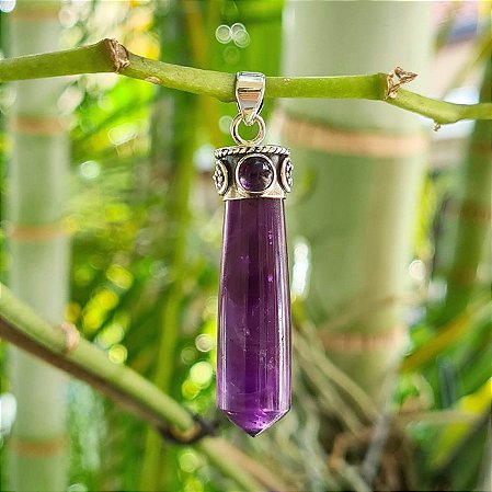 Pingente em Prata 925 e Ametista de Ponta